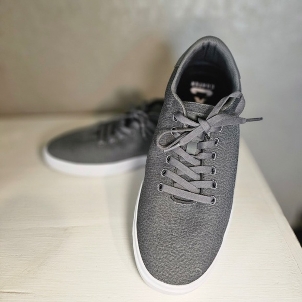 Cuater Travis Mathew Mens Grey Knit Casual Sneakers 4MW168 Size 9.5‎